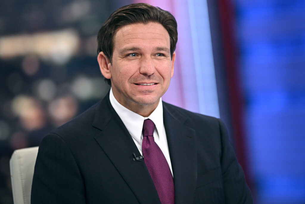 DeSantis is betting that supporting a government shutdown will turn off life support in his 2024 bid